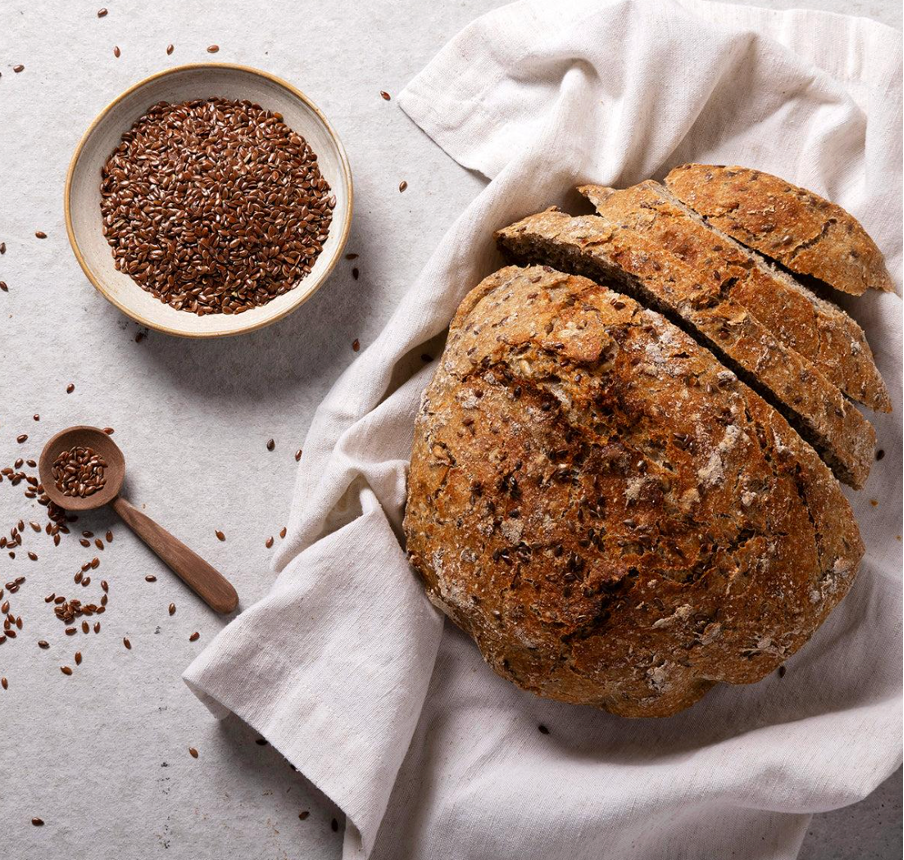 Whole grain bread with flax seeds